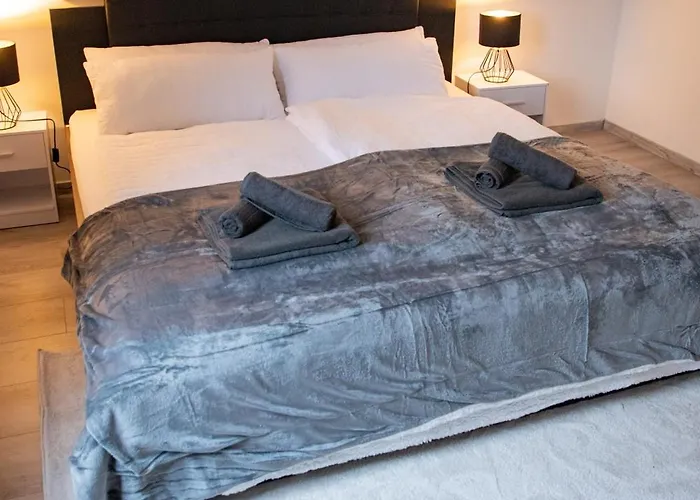 Me Living Loft Brake Apartment